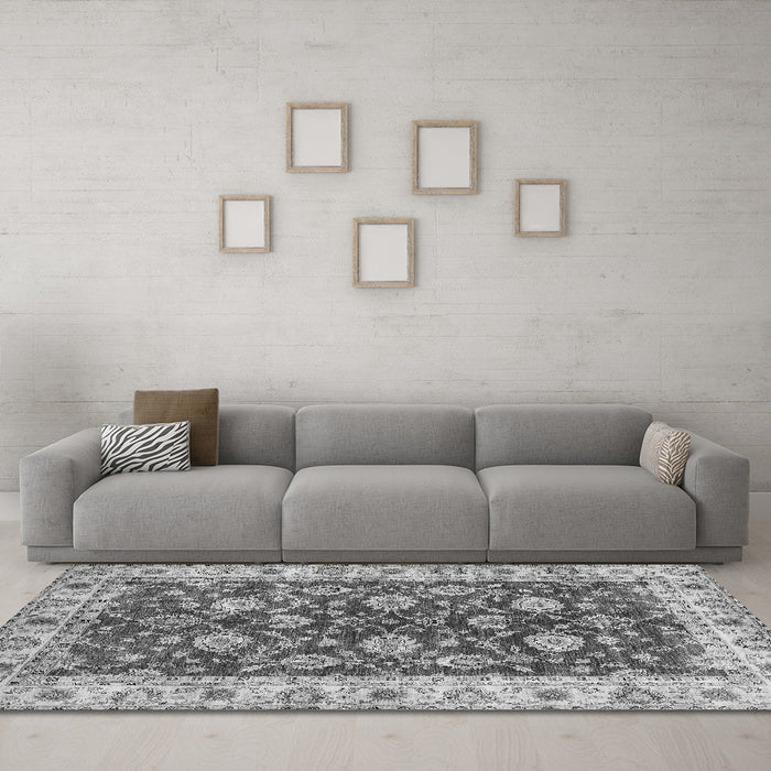 Machine Washable Oriental Gray Traditional Rug in a Living Room,, wshabs434gry