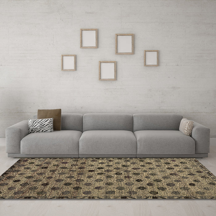 Machine Washable Abstract Brown Modern Rug in a Living Room,, wshabs4352brn