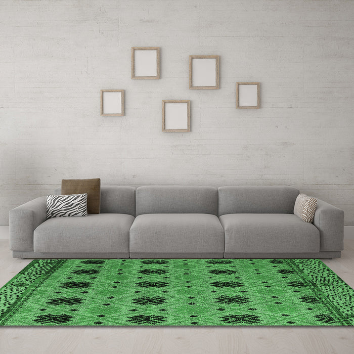 Machine Washable Oriental Emerald Green Modern Area Rugs in a Living Room,, wshabs4354emgrn