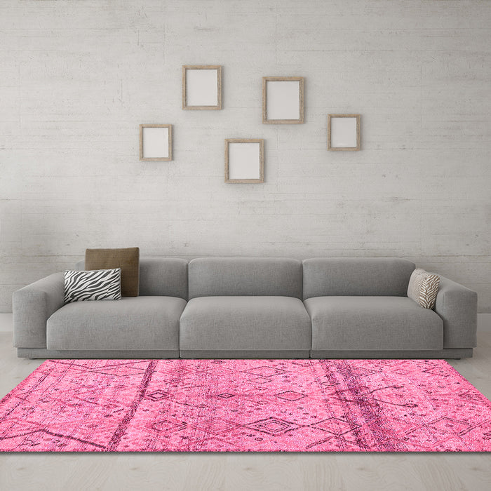Machine Washable Oriental Pink Modern Rug in a Living Room, wshabs4355pnk