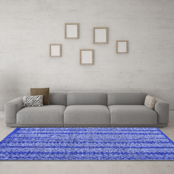 Machine Washable Oriental Blue Modern Rug in a Living Room, wshabs4356blu