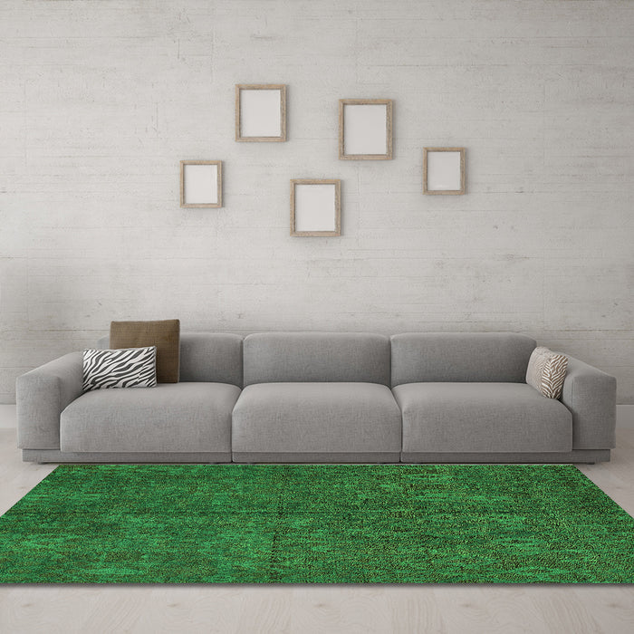 Machine Washable Oriental Green Modern Area Rugs in a Living Room,, wshabs4358grn