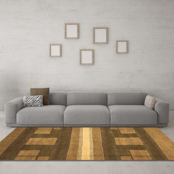 Machine Washable Abstract Brown Modern Rug in a Living Room,, wshabs435brn