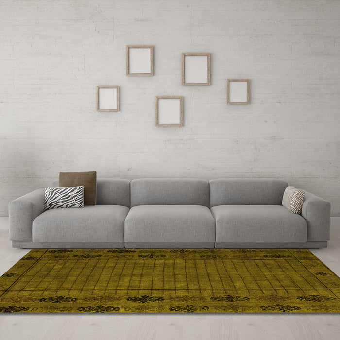 Machine Washable Abstract Yellow Modern Rug in a Living Room, wshabs4369yw
