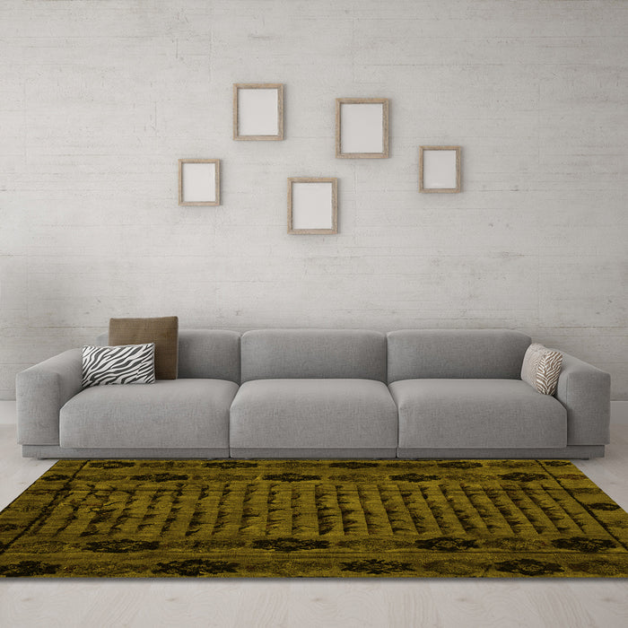 Machine Washable Abstract Yellow Modern Rug in a Living Room, wshabs4372yw