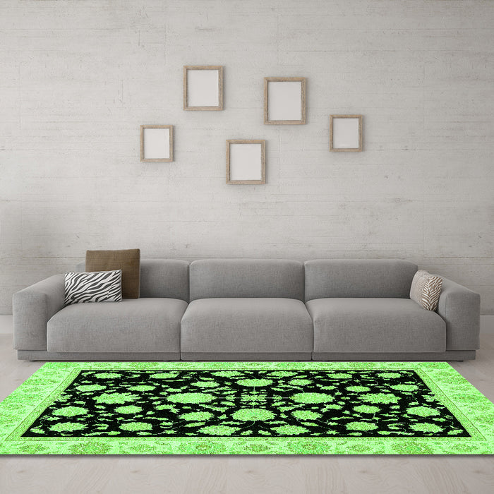 Machine Washable Oriental Green Traditional Area Rugs in a Living Room,, wshabs438grn