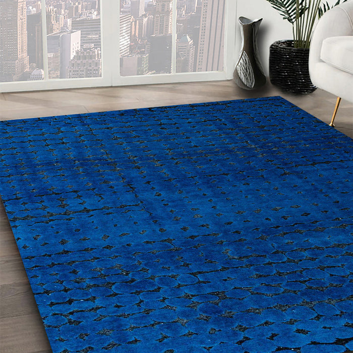 Abstract Blue Orchid Blue Oriental Rug in Family Room, abs4409