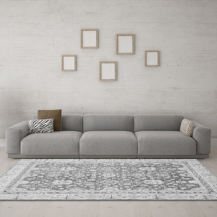 Machine Washable Oriental Gray Traditional Rug in a Living Room,, wshabs441gry