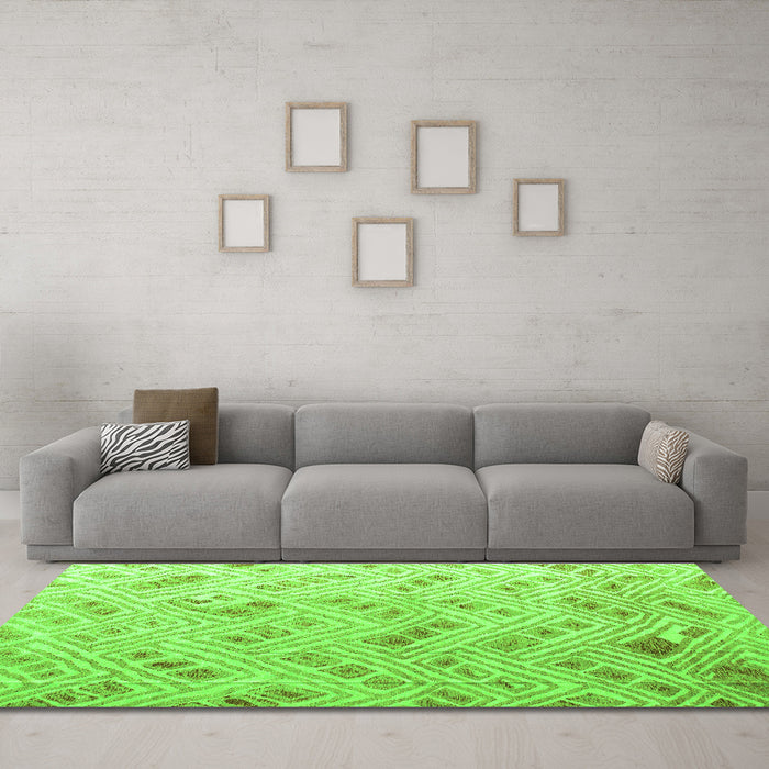 Machine Washable Abstract Green Modern Area Rugs in a Living Room,, wshabs4423grn