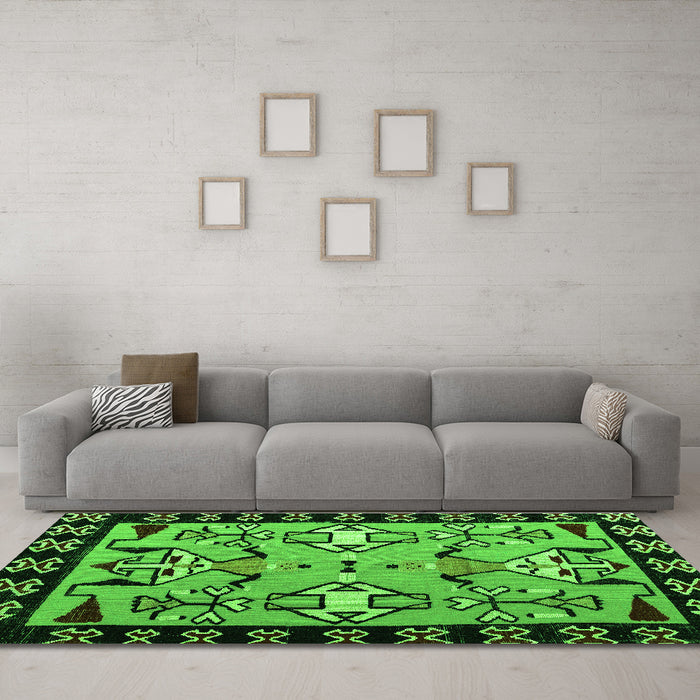 Machine Washable Abstract Green Modern Area Rugs in a Living Room,, wshabs4428grn