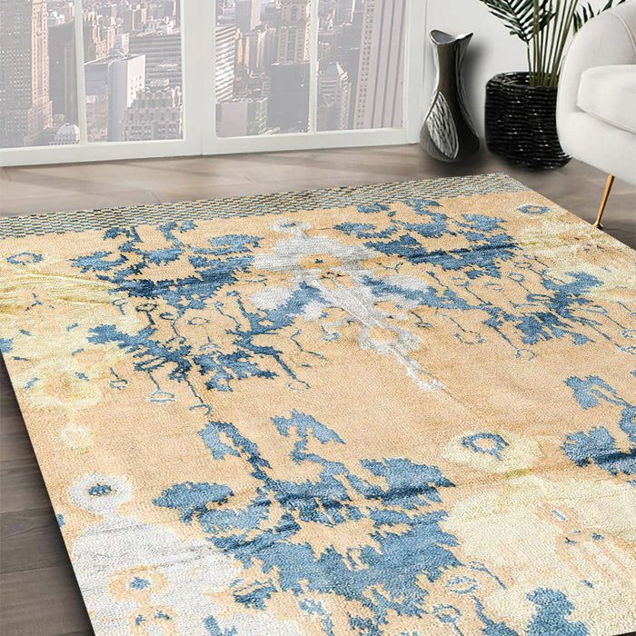 Abstract Vanilla Gold Modern Rug in Family Room, abs4441