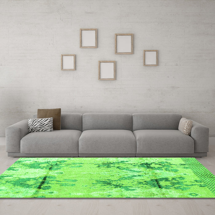 Machine Washable Abstract Green Modern Area Rugs in a Living Room,, wshabs4441grn