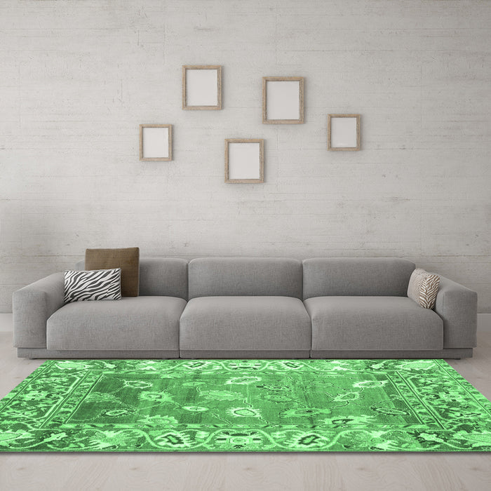 Machine Washable Oriental Emerald Green Traditional Area Rugs in a Living Room,, wshabs4444emgrn