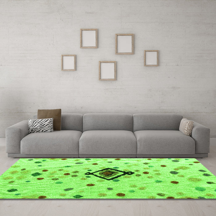 Machine Washable Abstract Green Modern Area Rugs in a Living Room,, wshabs4468grn