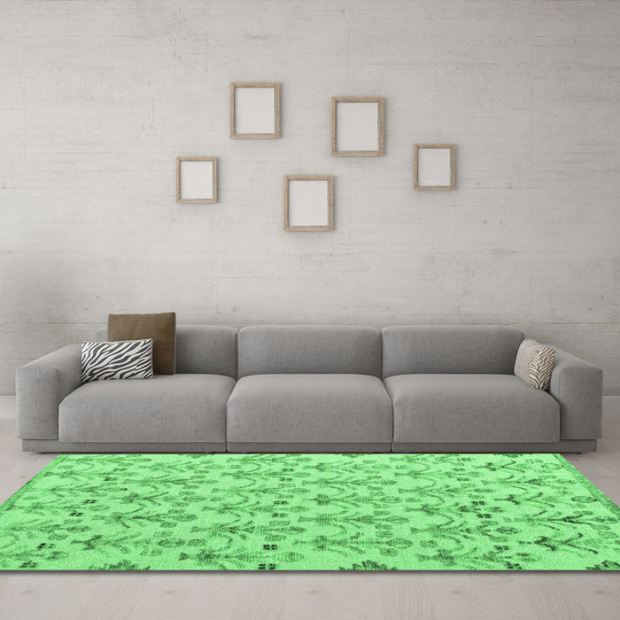 Machine Washable Abstract Emerald Green Modern Area Rugs in a Living Room,, wshabs4469emgrn