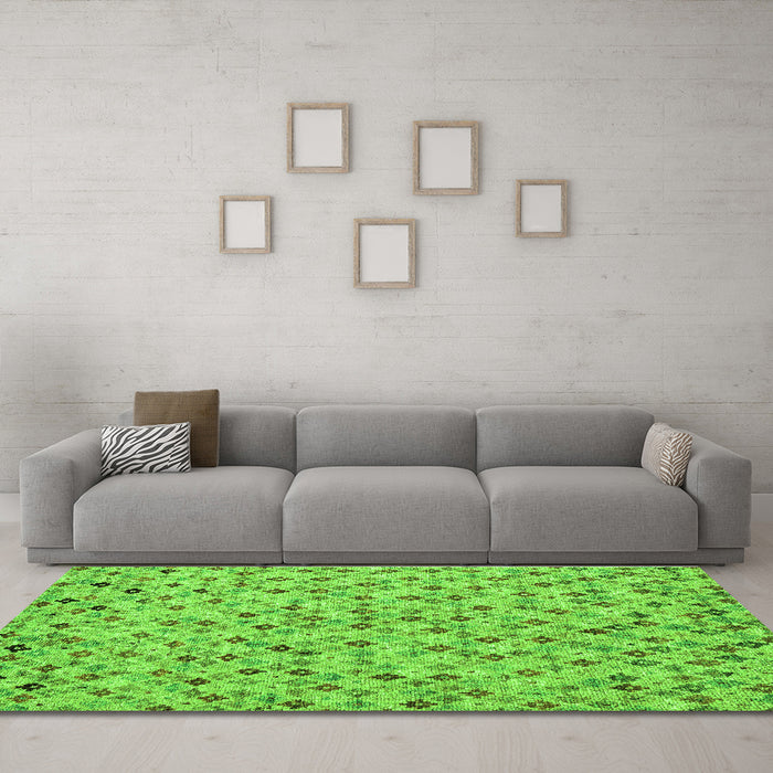 Machine Washable Abstract Green Modern Area Rugs in a Living Room,, wshabs4473grn