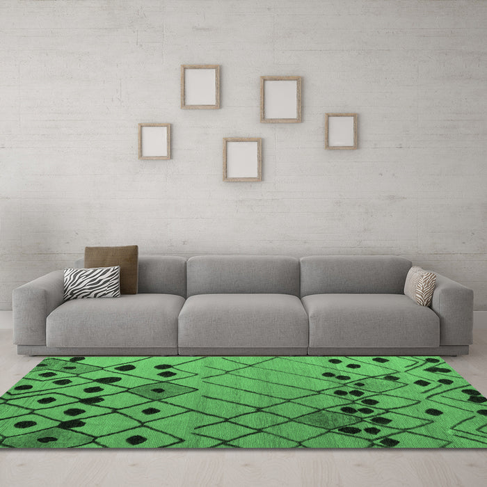 Machine Washable Solid Emerald Green Modern Area Rugs in a Living Room,, wshabs4481emgrn