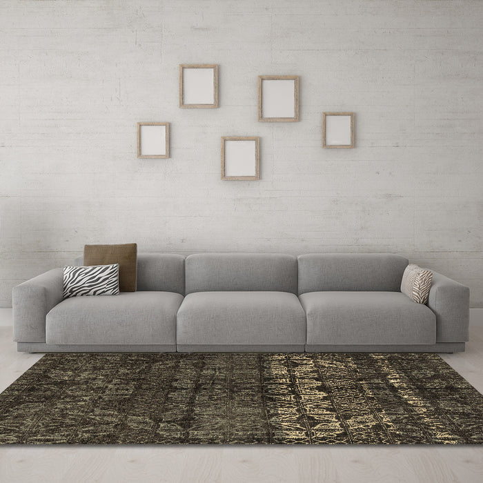 Machine Washable Abstract Brown Modern Rug in a Living Room,, wshabs4499brn