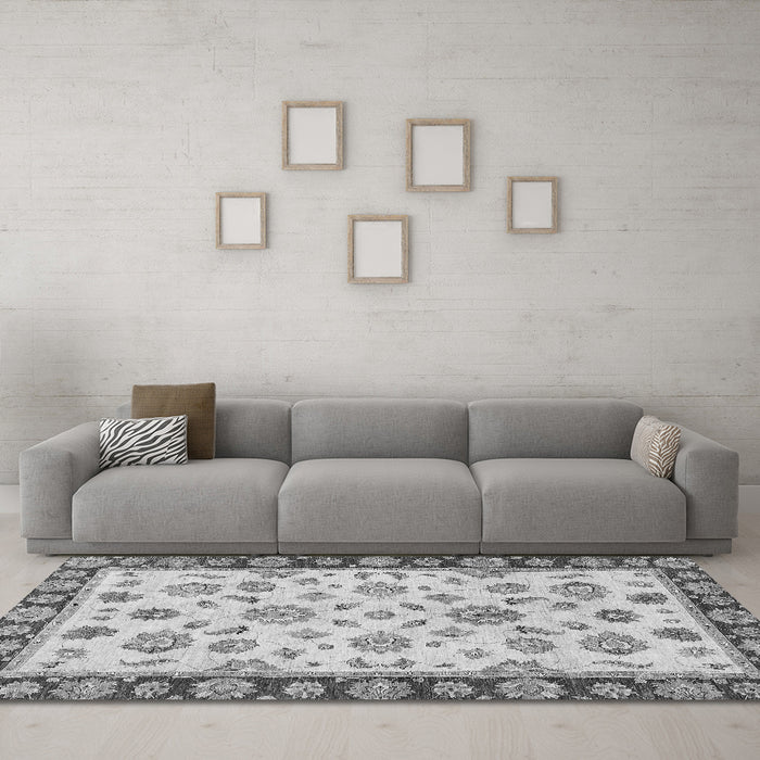 Machine Washable Oriental Gray Traditional Rug in a Living Room,, wshabs450gry