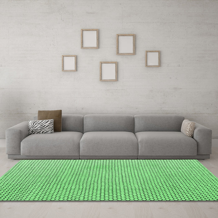 Machine Washable Solid Emerald Green Modern Area Rugs in a Living Room,, wshabs4529emgrn