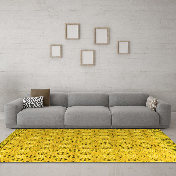 Machine Washable Abstract Yellow Modern Rug in a Living Room, wshabs4536yw