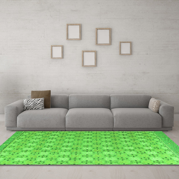 Machine Washable Abstract Green Modern Area Rugs in a Living Room,, wshabs4536grn