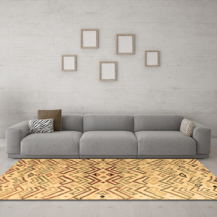 Machine Washable Abstract Brown Modern Rug in a Living Room,, wshabs4543brn