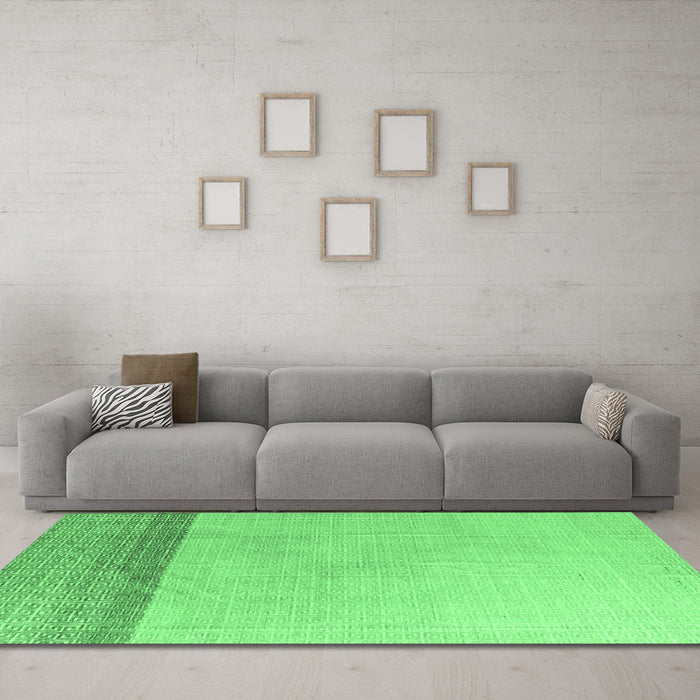 Machine Washable Solid Emerald Green Modern Area Rugs in a Living Room,, wshabs4547emgrn