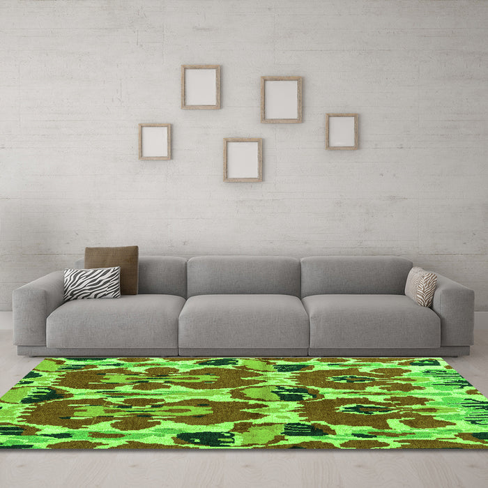 Machine Washable Abstract Green Modern Area Rugs in a Living Room,, wshabs4558grn