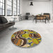 Round Abstract Metallic Gold Modern Rug in a Office, abs4559