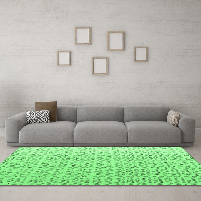 Machine Washable Solid Emerald Green Modern Area Rugs in a Living Room,, wshabs4572emgrn