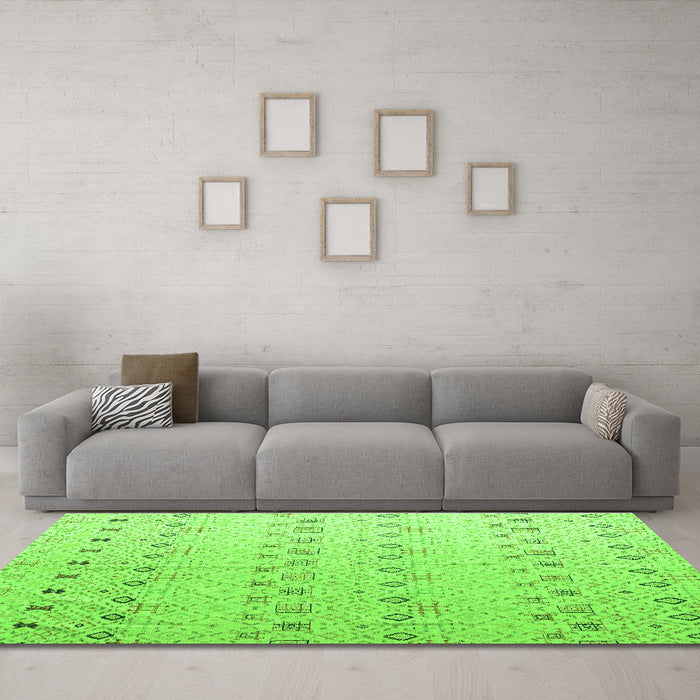 Machine Washable Solid Green Modern Area Rugs in a Living Room,, wshabs4573grn