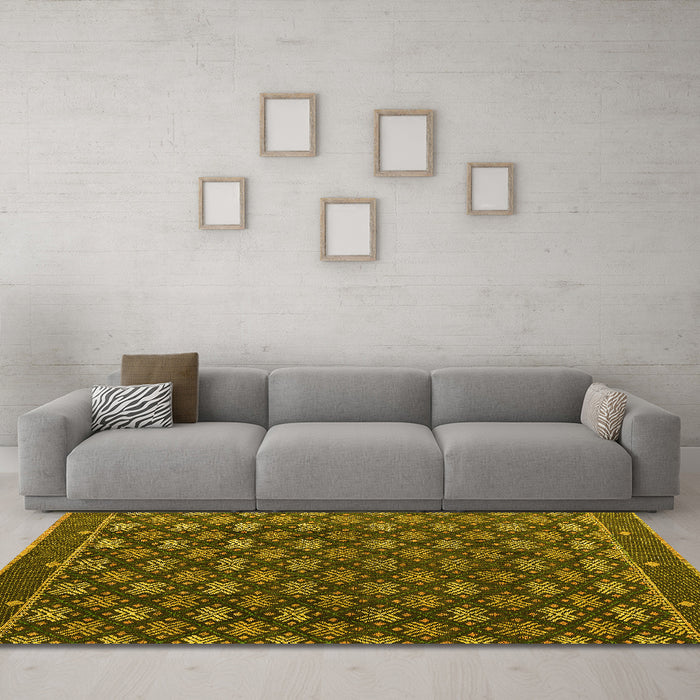 Machine Washable Abstract Yellow Modern Rug in a Living Room, wshabs4578yw
