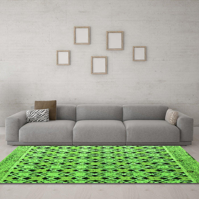Machine Washable Abstract Green Modern Area Rugs in a Living Room,, wshabs4585grn