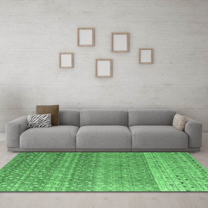Machine Washable Abstract Emerald Green Modern Area Rugs in a Living Room,, wshabs4589emgrn