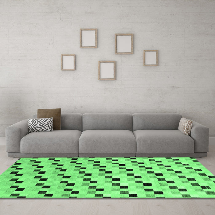 Machine Washable Abstract Emerald Green Modern Area Rugs in a Living Room,, wshabs45emgrn