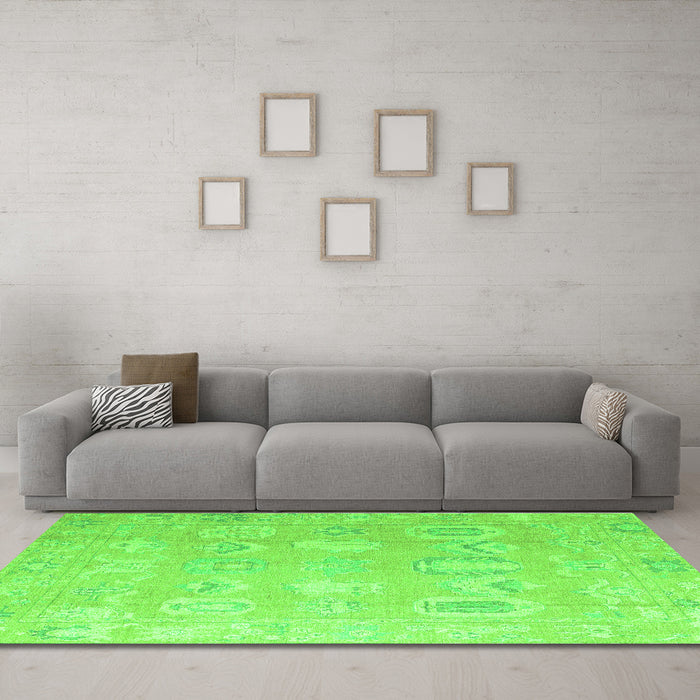 Machine Washable Abstract Green Modern Area Rugs in a Living Room,, wshabs4603grn