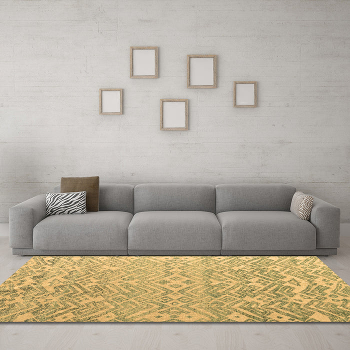 Machine Washable Abstract Brown Modern Rug in a Living Room,, wshabs4614brn