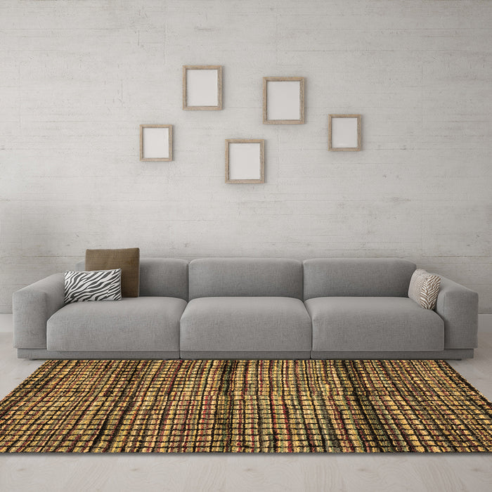 Machine Washable Abstract Brown Modern Rug in a Living Room,, wshabs4615brn