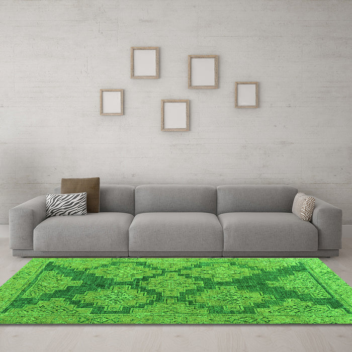 Machine Washable Abstract Green Modern Area Rugs in a Living Room,, wshabs4623grn