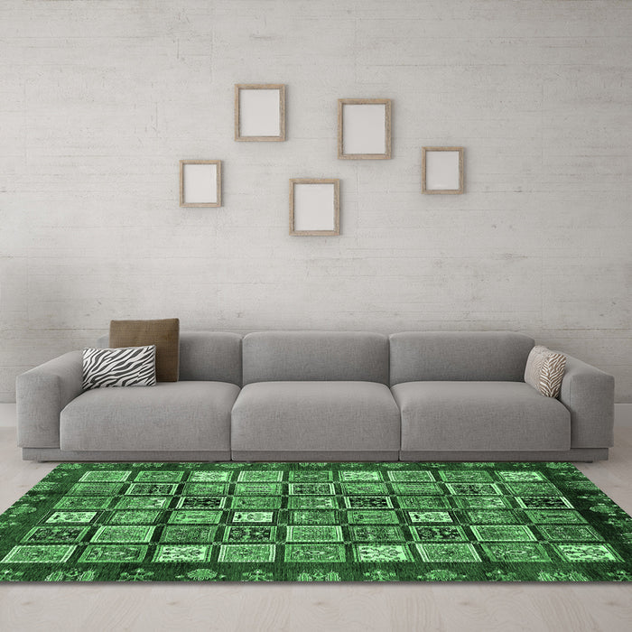 Machine Washable Abstract Emerald Green Modern Area Rugs in a Living Room,, wshabs462emgrn