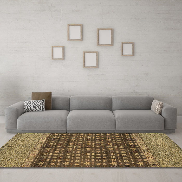 Machine Washable Abstract Brown Modern Rug in a Living Room,, wshabs4630brn
