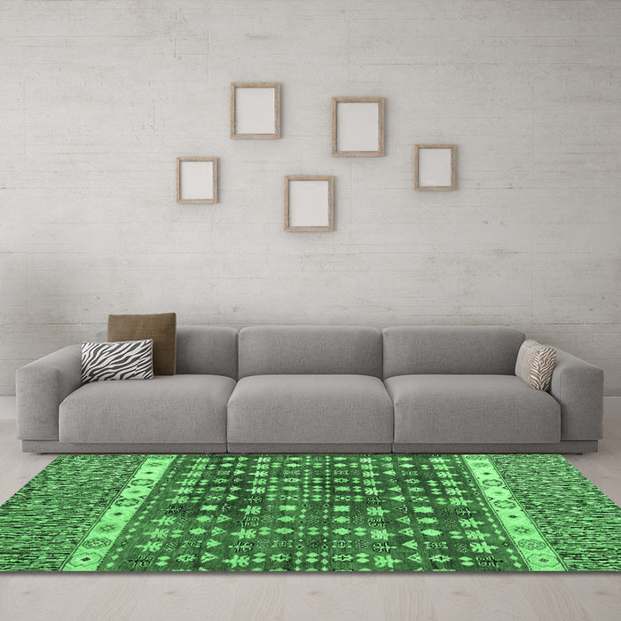 Machine Washable Abstract Emerald Green Modern Area Rugs in a Living Room,, wshabs4631emgrn