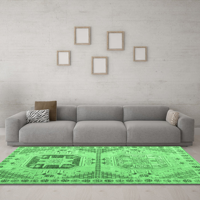Machine Washable Abstract Emerald Green Modern Area Rugs in a Living Room,, wshabs4634emgrn