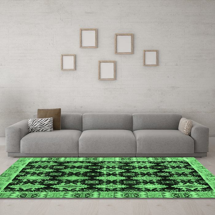 Machine Washable Abstract Emerald Green Modern Area Rugs in a Living Room,, wshabs4635emgrn