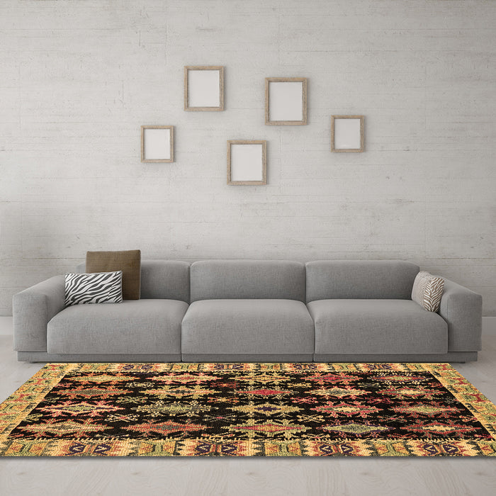 Machine Washable Abstract Brown Modern Rug in a Living Room,, wshabs4636brn