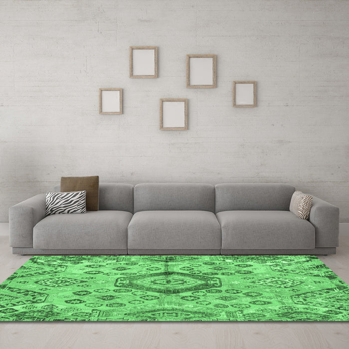 Machine Washable Abstract Emerald Green Modern Area Rugs in a Living Room,, wshabs4637emgrn
