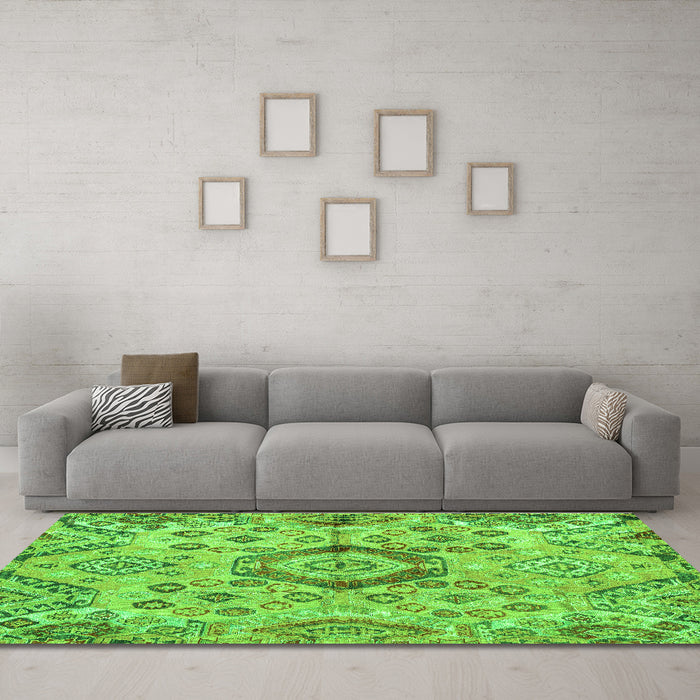 Machine Washable Abstract Green Modern Area Rugs in a Living Room,, wshabs4637grn