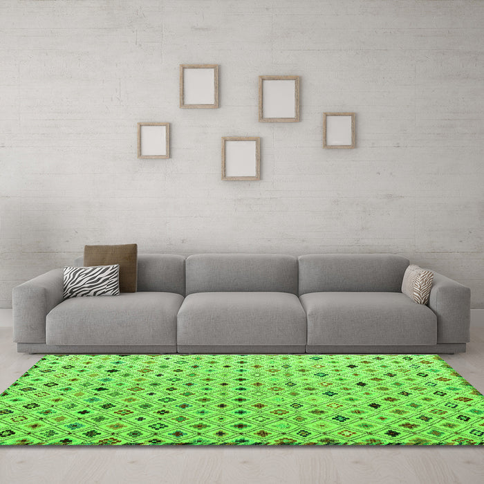 Machine Washable Abstract Green Modern Area Rugs in a Living Room,, wshabs4640grn