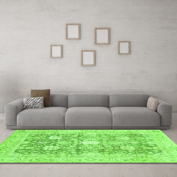Machine Washable Abstract Green Modern Area Rugs in a Living Room,, wshabs464grn